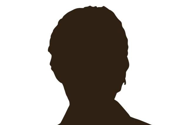 女士穿透明泳衣