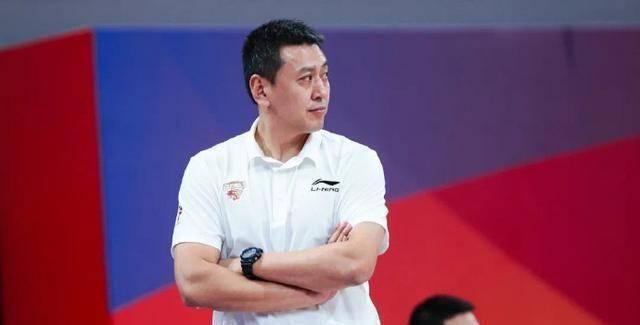清冷受双性高h被戴乳环
