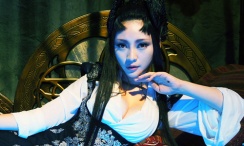 五月天婷婷在线视频